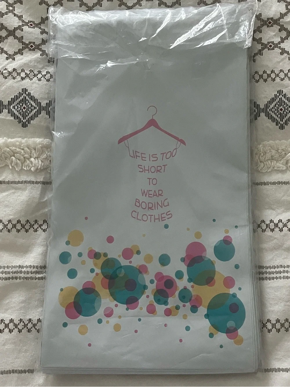 Graphic Print Poly mailers with Colorful Bubbles